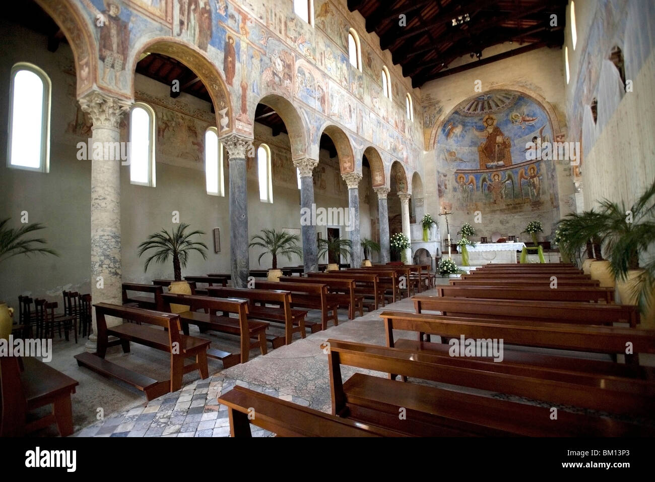 Basílica de Sant Angelo in Formis, Capua, Campania, Italia, Europa  Fotografía de stock - Alamy