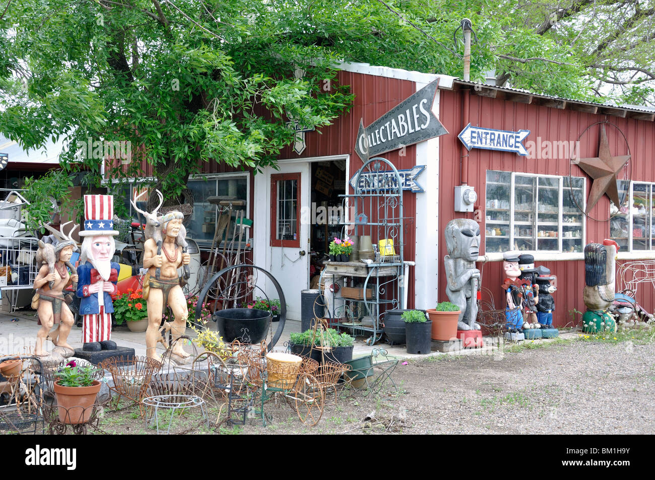 Antigüedades coleccionables coleccionables fotografías e imágenes de alta  resolución - Alamy