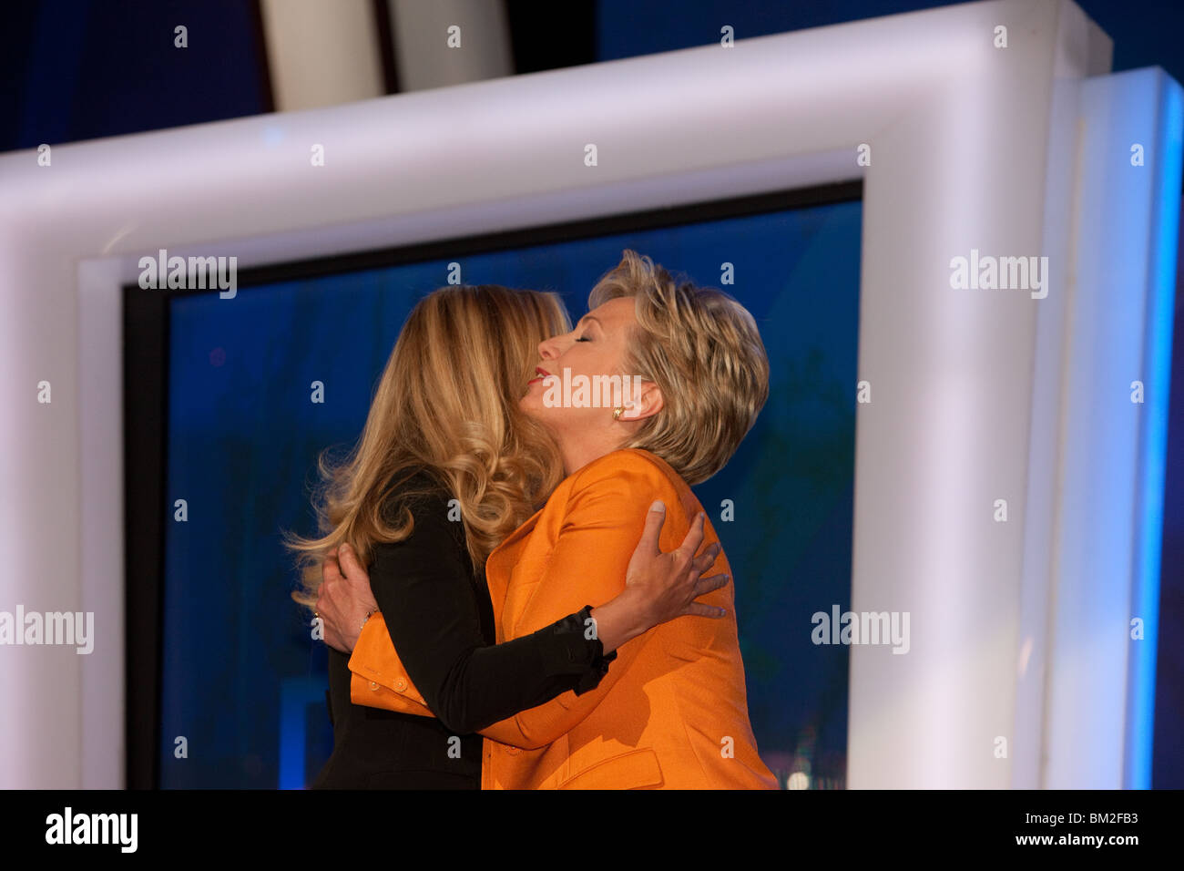Chelsea y Hilary Clinton Foto de stock
