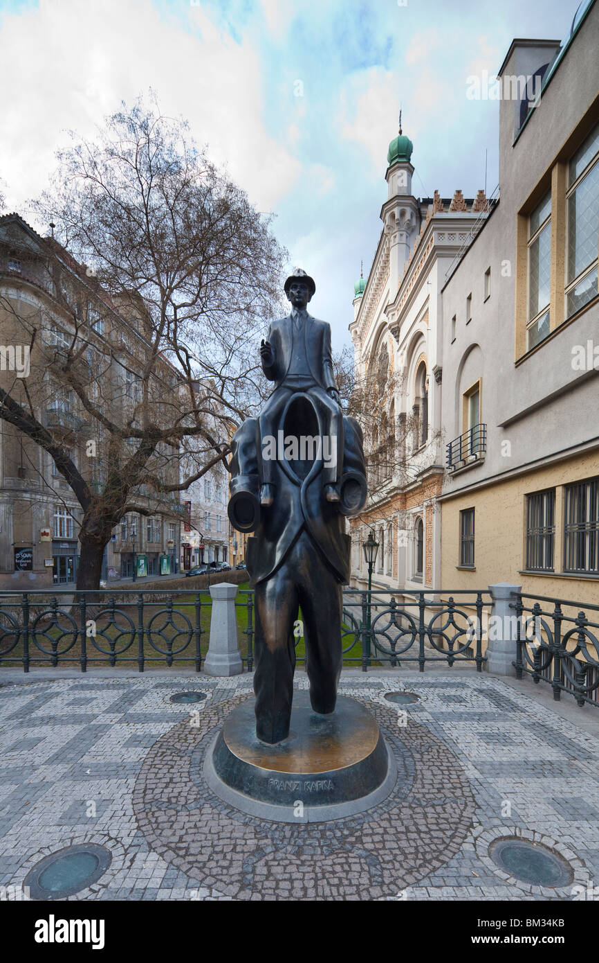 Estatua de Franz Kafka, Praga, República Checa Foto de stock