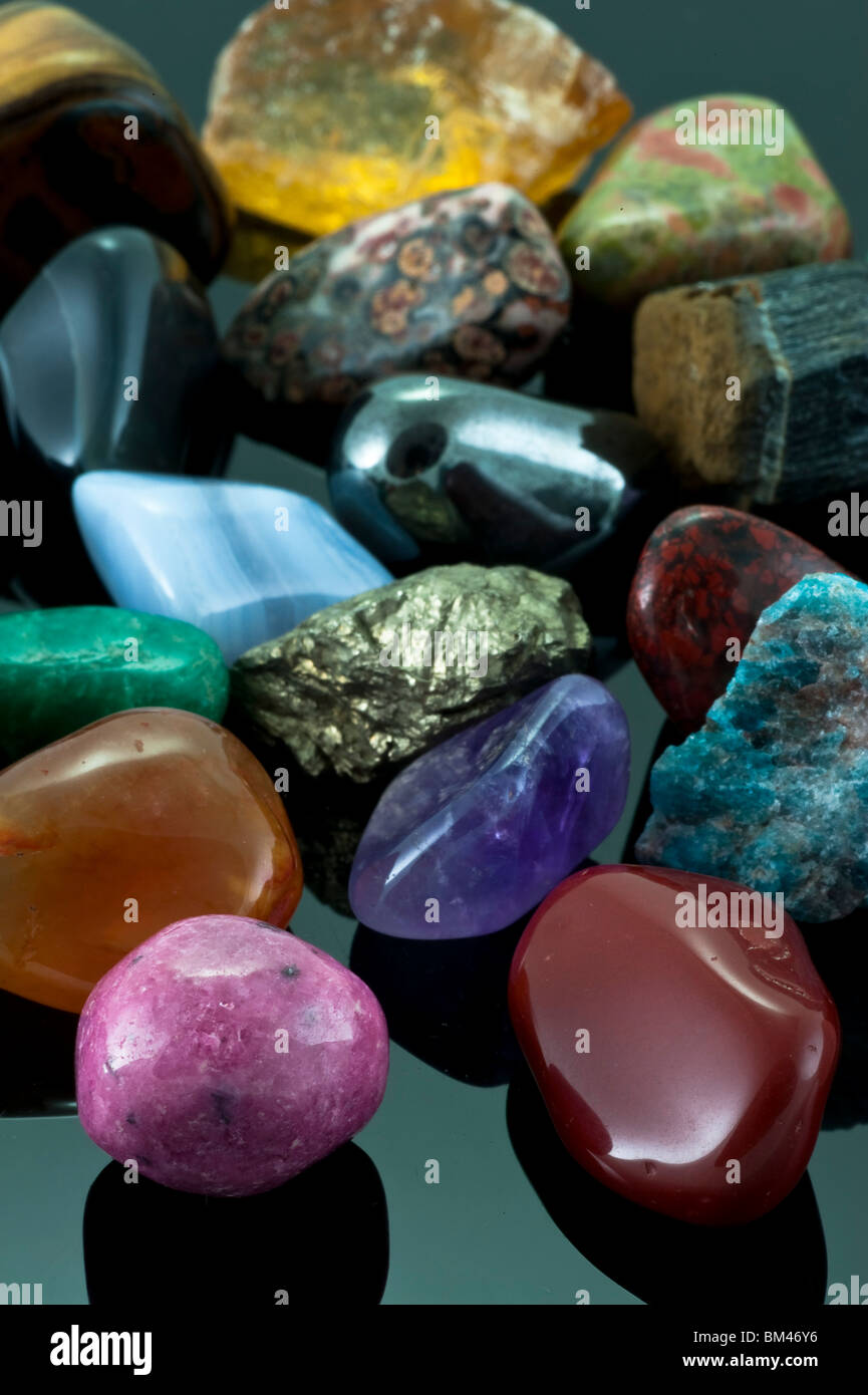Piedras preciosas semipreciosas fotografías e imágenes de alta resolución -  Alamy