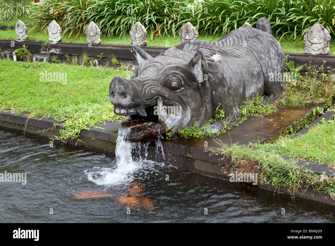 El Taman Tirta Gangga Palacio de Agua Bali Indonesia Foto de stock