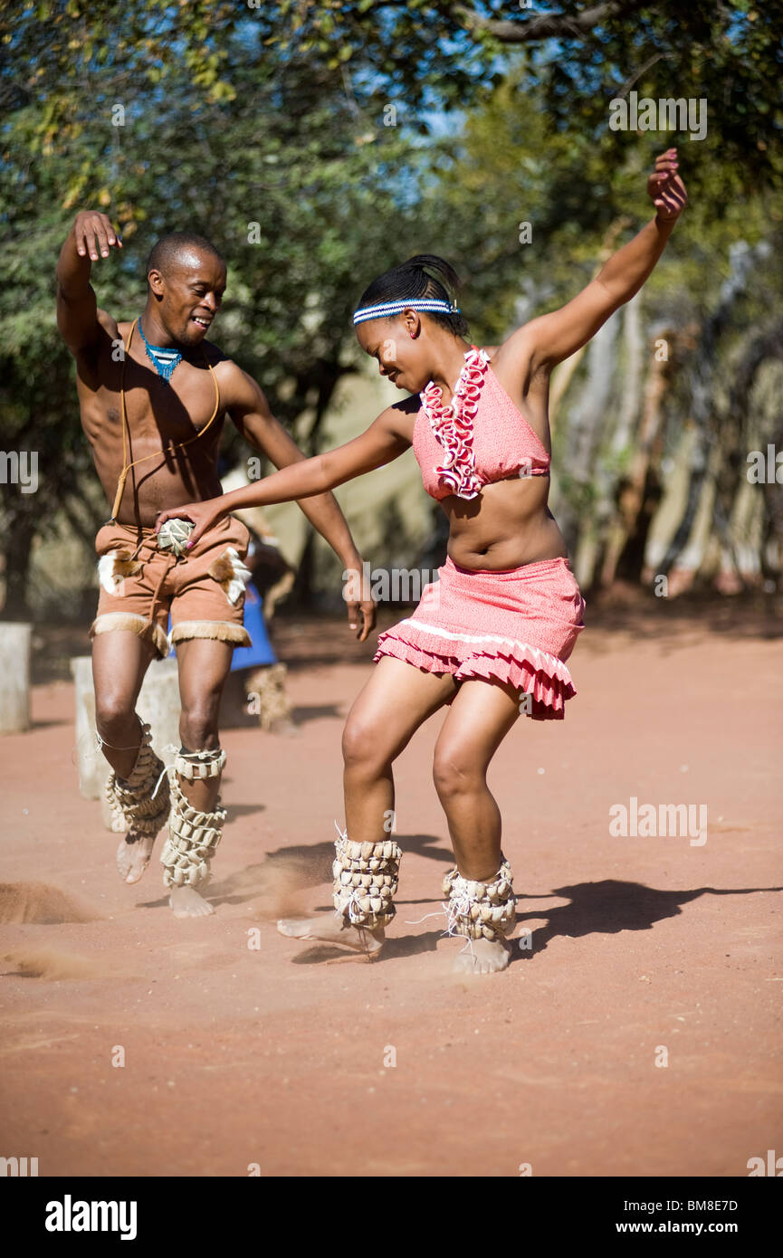 Bailarines tradicionales Foto de stock