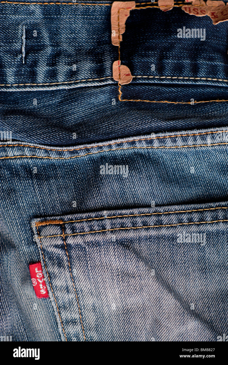 Levi's 501 Jeans etiqueta roja y bolsillo Fotografía de stock - Alamy