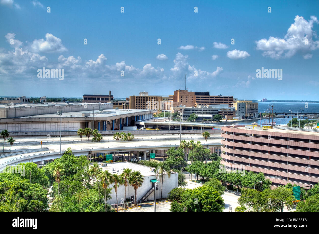 Ciudad de Tampa hacia Davis Isla, Centro de Convenciones y el Hospital General de Tampa. Foto de stock