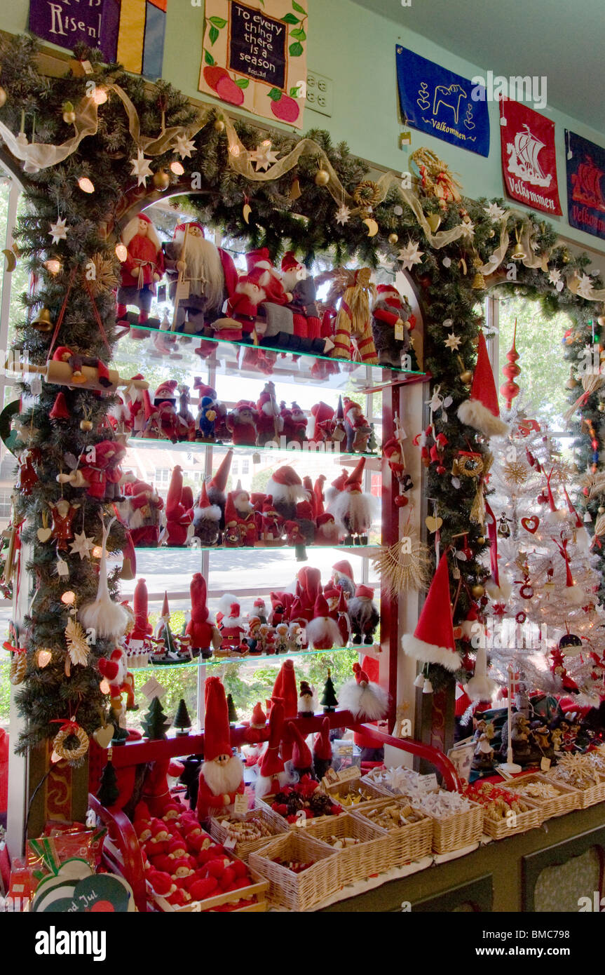 Navidad y decoración tienda en Solvang, California, EE.UU Fotografía de  stock - Alamy