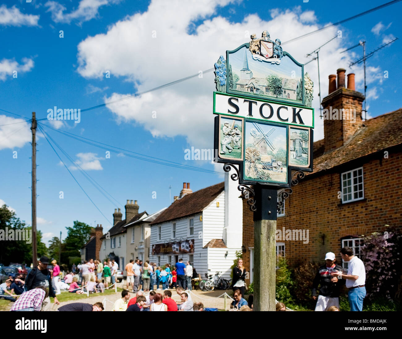 La aldea de stock firmar en Essex. Foto por Gordon Scammell Foto de stock