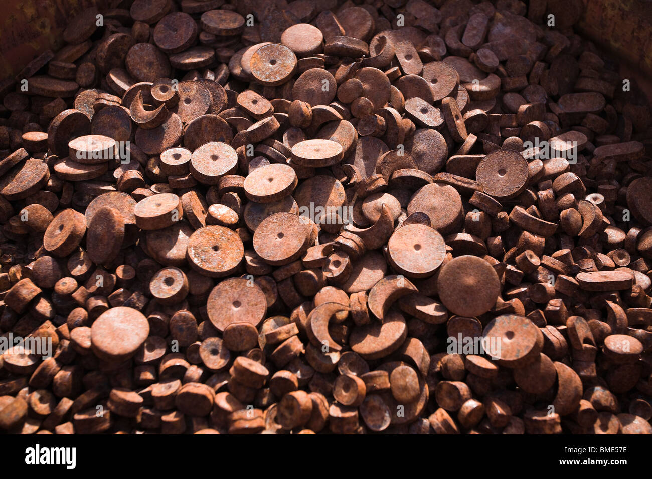 Disco de hierro punchouts. Foto de stock