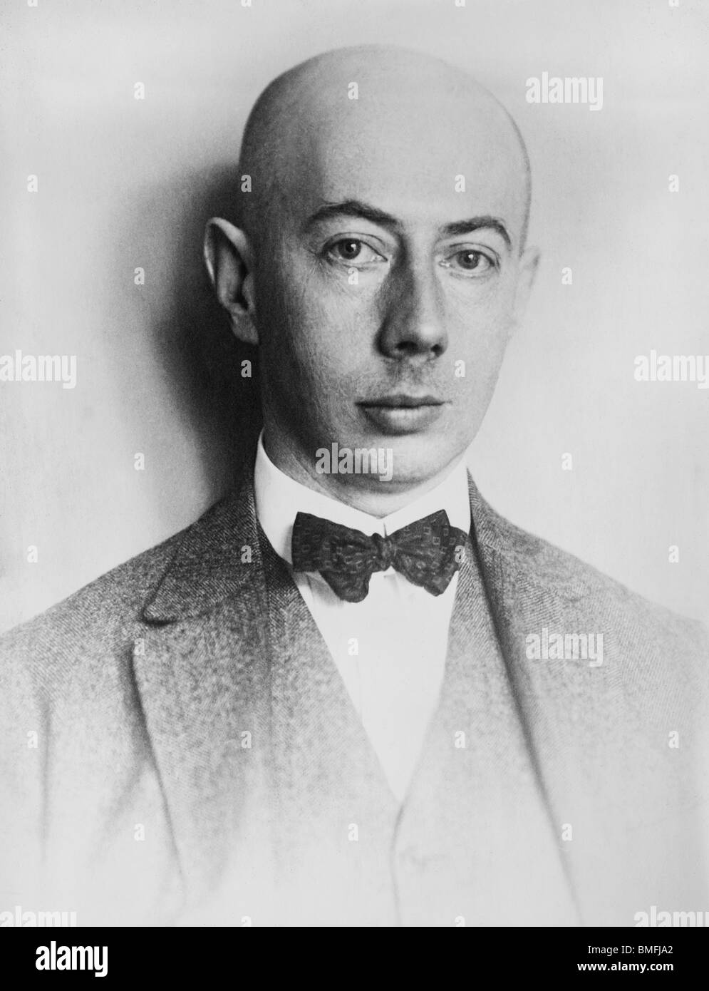 Foto retrato circa 1920 de físico experimental alemán y ganador del Premio Nobel Gustav Hertz (1887 - 1975). Foto de stock