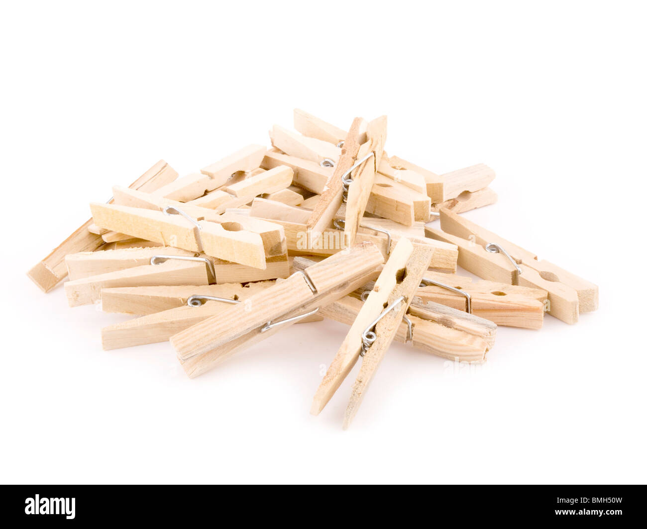 Imagen de espigas de madera sobre fondo blanco Fotografía de stock - Alamy