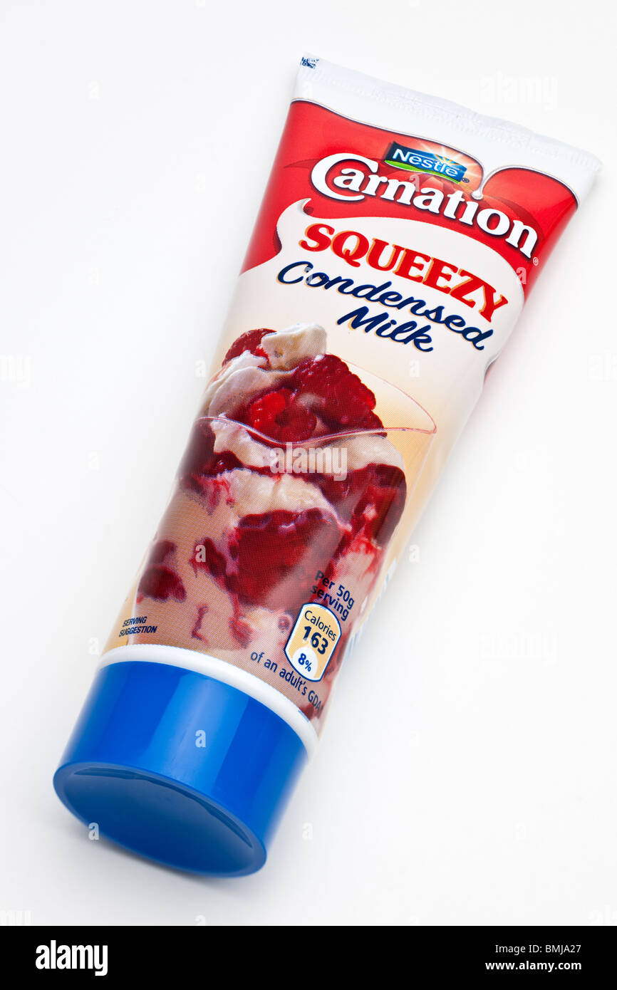 Tubo de leche condensada Squeezy Clavel Fotografía de stock - Alamy