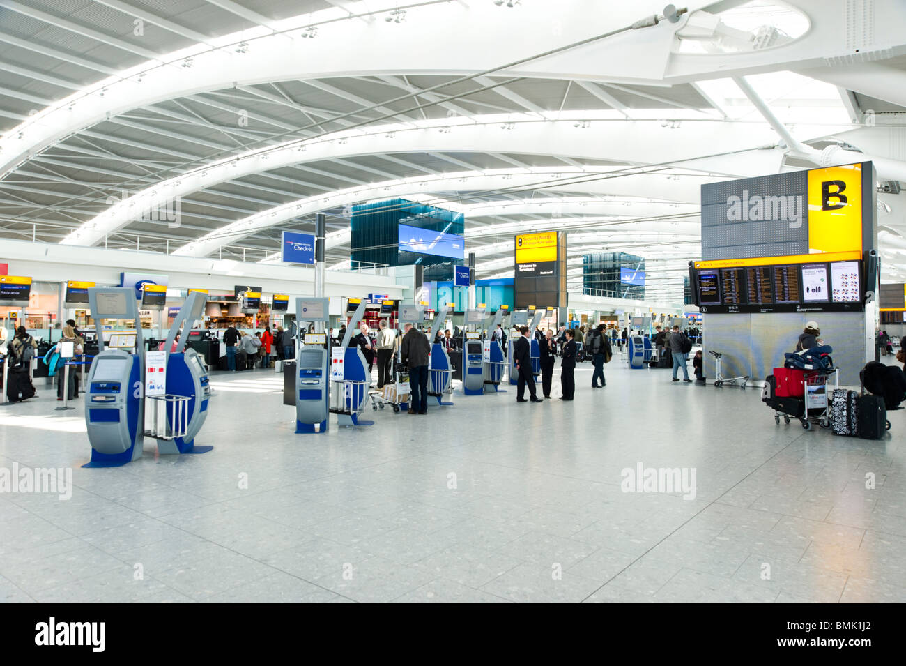 Terminal 5 del aeropuerto de Heathrow, Londres, Inglaterra, Reino Unido. Foto de stock