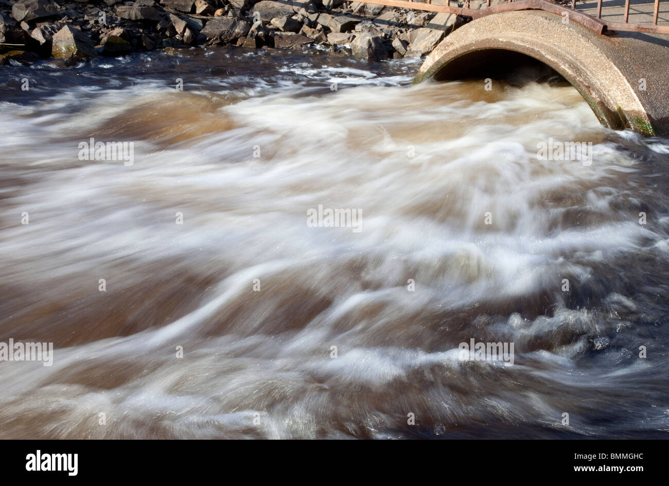 Alcantarilla inundada Foto de stock