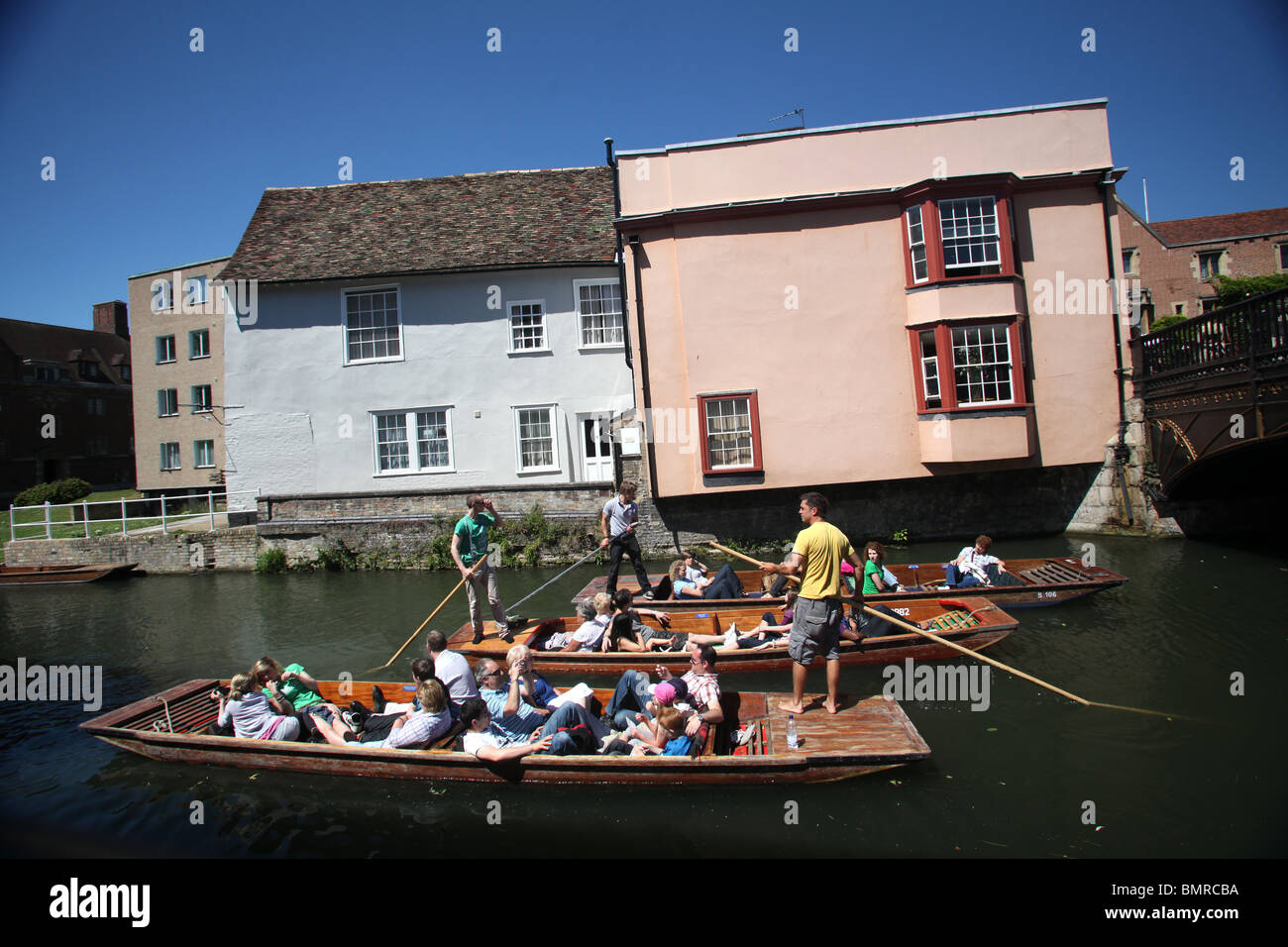 Punts del río Cam, en Cambridge, Inglaterra. Foto de stock