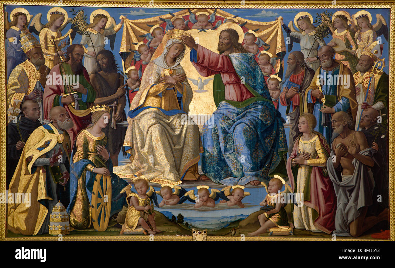 Jesucristo y la coronación de la santísima Virgen María - Pintura de Siena iglesia Sata Maria dei Servi Foto de stock