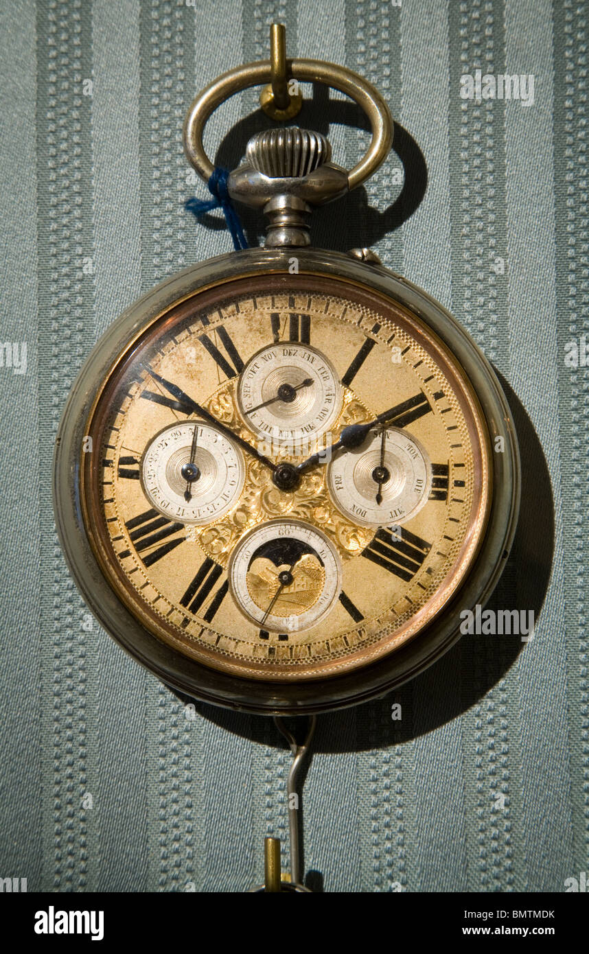 Reloj de bolsillo vintage fotografías e imágenes alta resolución -