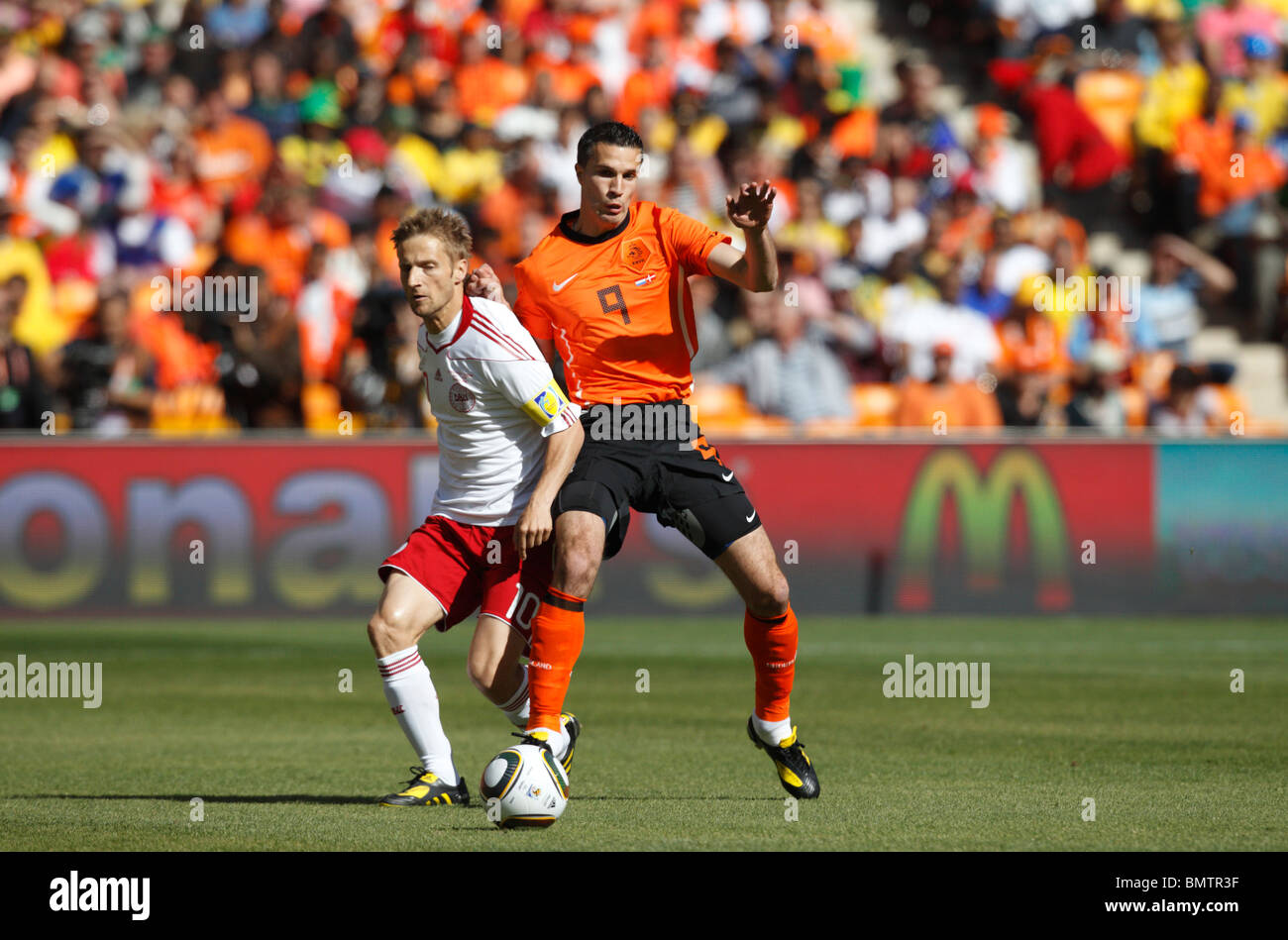 Robin van persie dutch national fotografías e imágenes de alta resolución -  Alamy