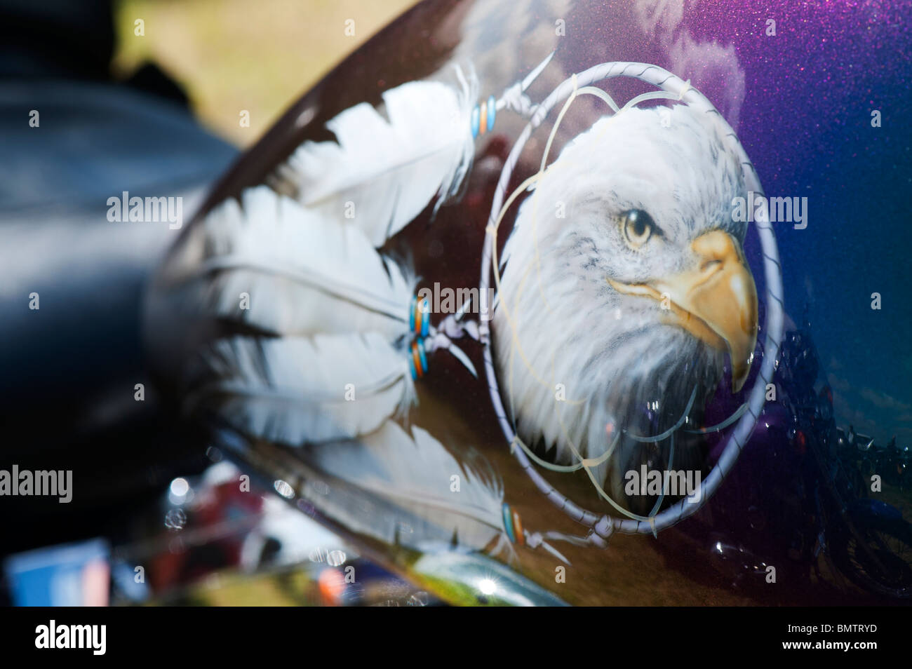 Tanque de motos aerografiado fotografías e imágenes de alta resolución -  Alamy