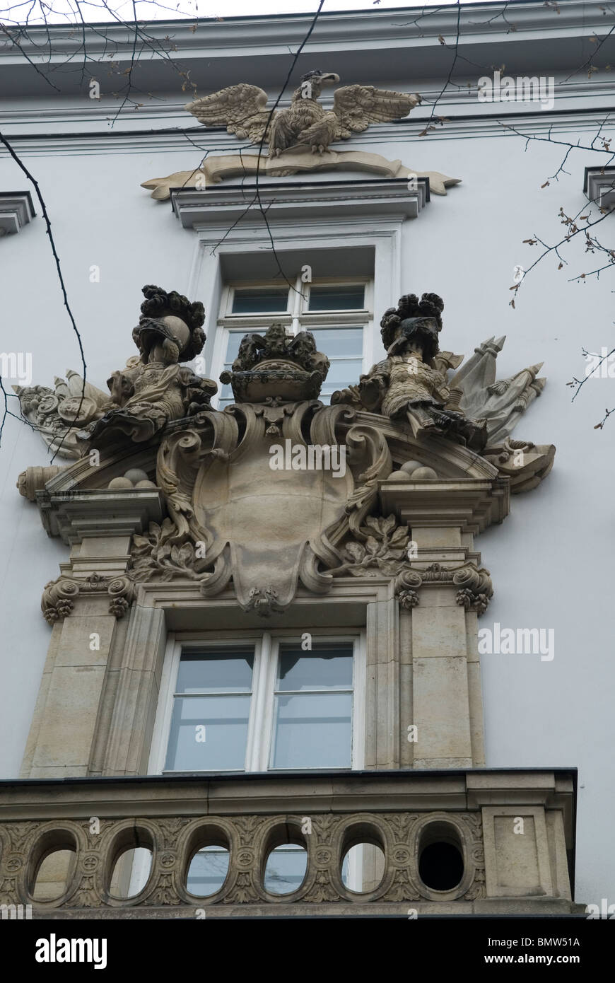 Detalles arquitectónicos de un edificio antiguo Berlín ALEMANIA Foto de stock
