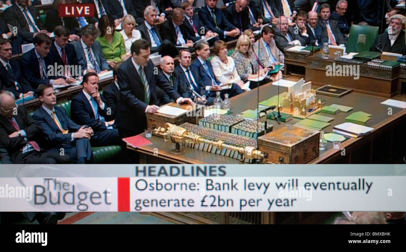 La presentación del presupuesto en la cámara de los Comunes, en Londres, Reino Unido. George Osborne, el canciller conservador del exchequor Foto de stock