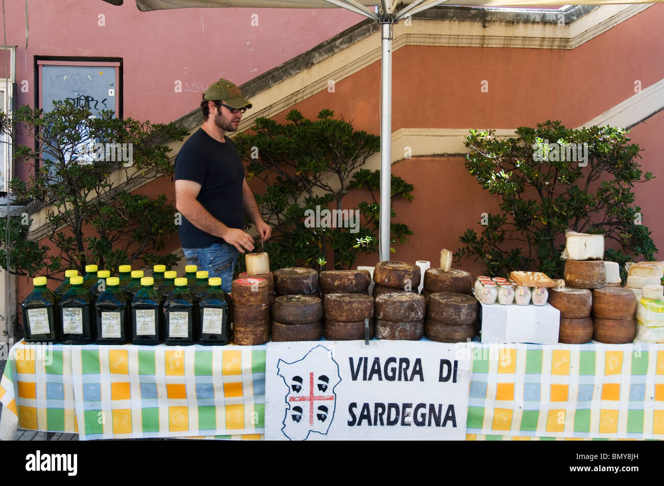 Viagra sardo - producir en el display en Camogli, Riviera di Levante, Italia Foto de stock