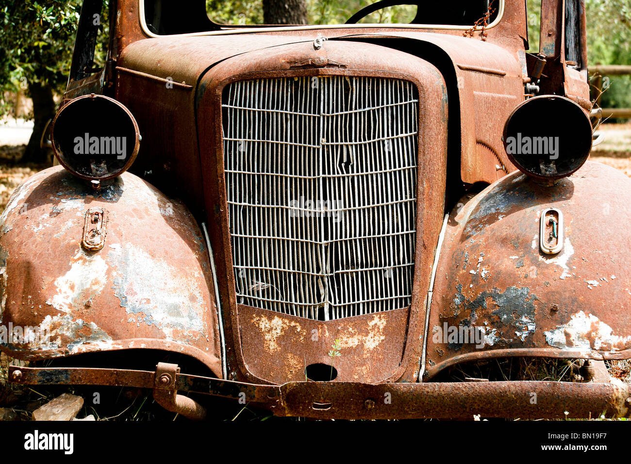 Un oxidado viejo coche vintage, Mallorca Foto de stock