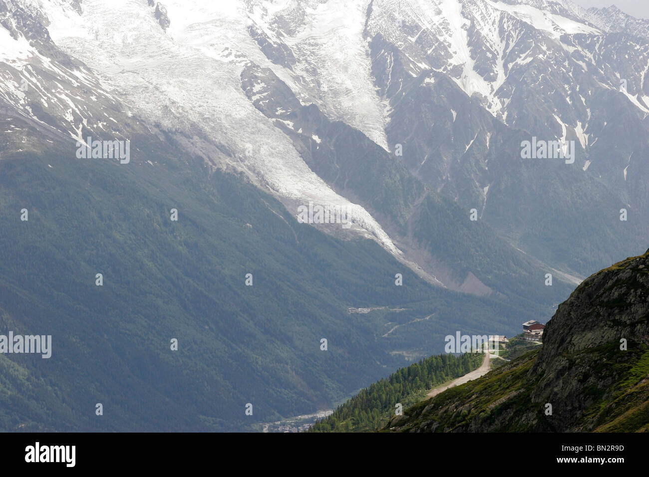 Finca en el macizo del Mont Blanc, cerca de Chamonix-Mont-Blanc, Francia, Europa Foto de stock