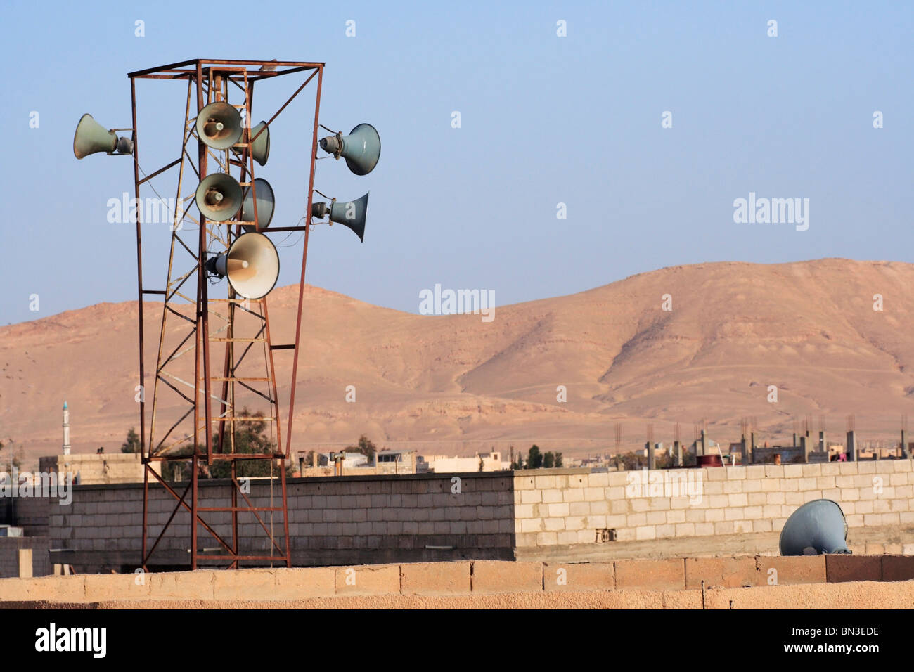 Altavoces para el almuédano llamada a la oración en Damasco, Siria. Foto de stock