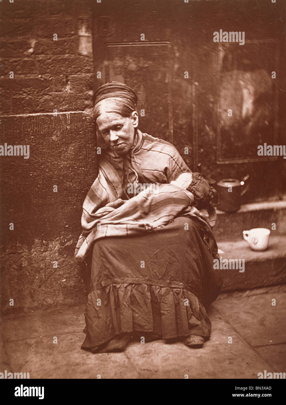Las orugas, por John Thomson. Londres, Inglaterra, a finales del siglo XIX. Foto de stock