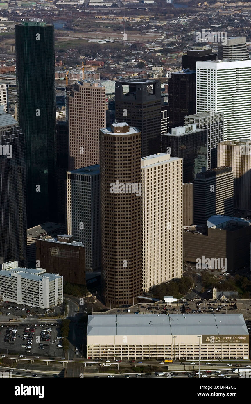 Vista aérea sobre el distrito financiero del centro de Houston Texas Allen Center Foto de stock