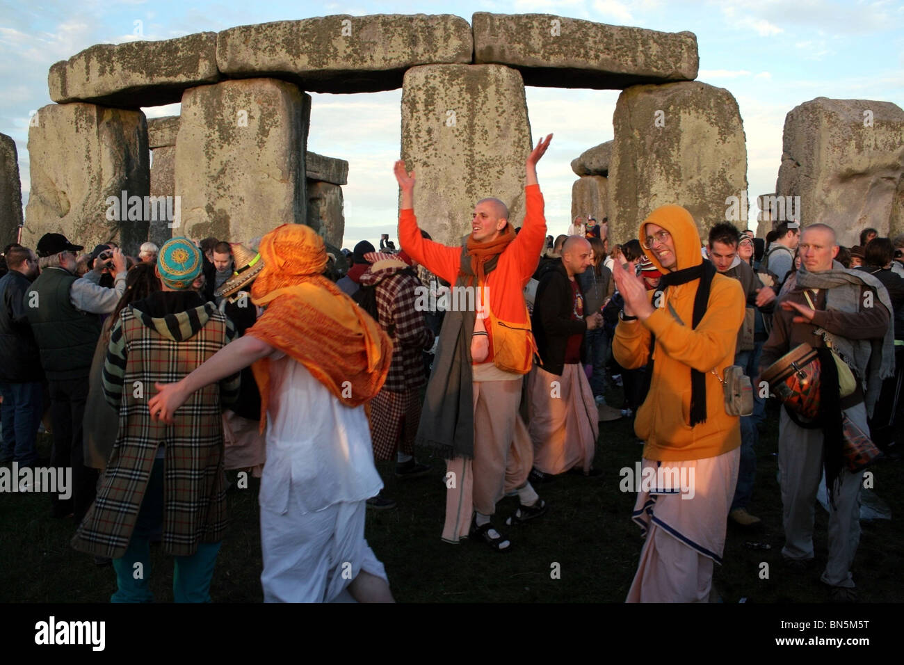 Seguidores Hare Krishna Na Rua Imagem Editorial - Imagem de internacional,  grupo: 229121160