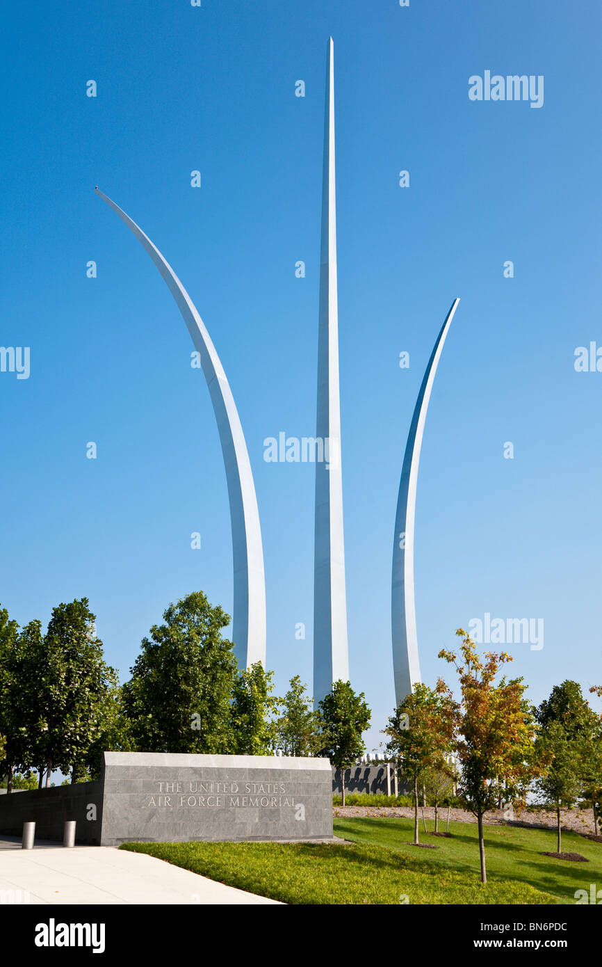 Arlington, VA - Sep 2009 - Los tres pináculos de la Fuerza Aérea de los Estados Unidos Memorial en Arlington, Virginia Foto de stock