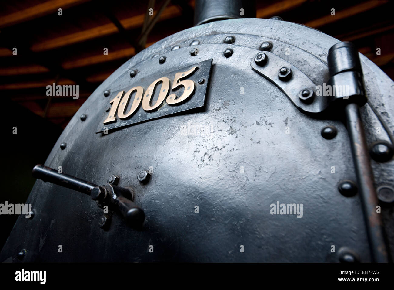 Antiguas locomotoras y trenes de vapor en la exhibición en el Deutches Technikmuseum en Berlín, Alemania Foto de stock