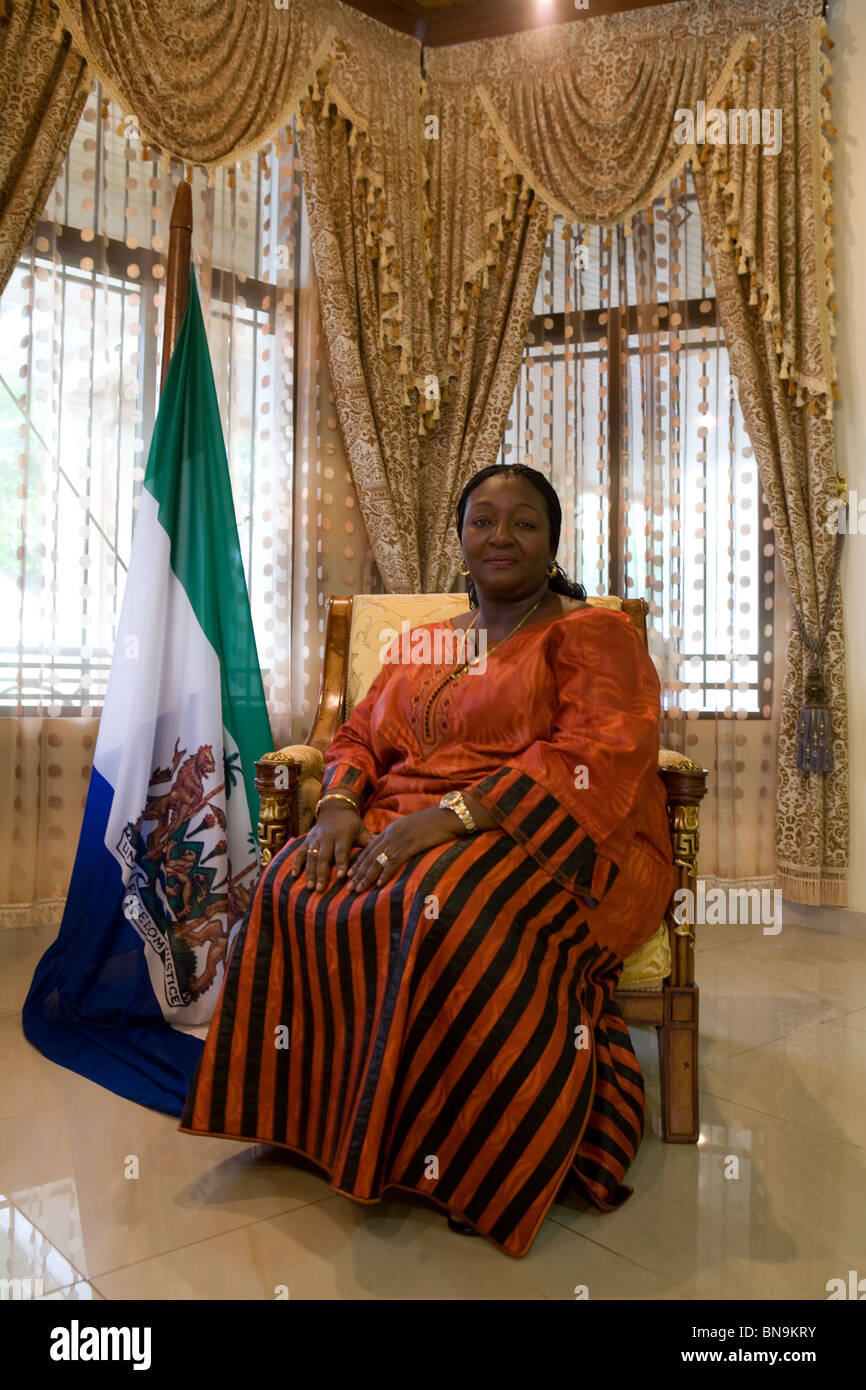 La Primera Dama de Sierra Leona Sia Nyama Koroma Foto de stock