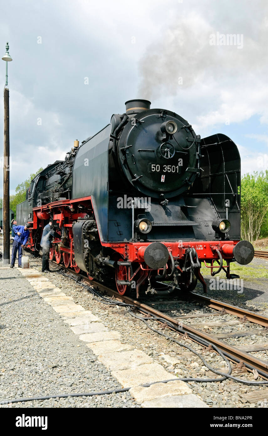 Locomotora de vapor en el "Museo de la locomotora de vapor alemán', Neuenmarkt, Baviera, Alemania. Foto de stock