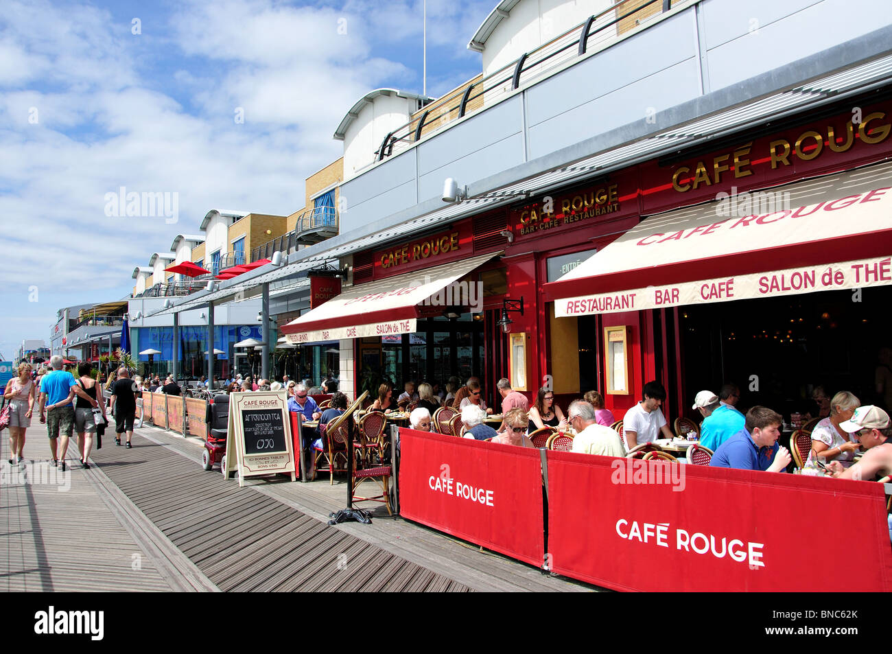 Sus restaurantes, Brighton Marina Village, Puerto deportivo de Brighton, Brighton, East Sussex, Inglaterra, Reino Unido Foto de stock