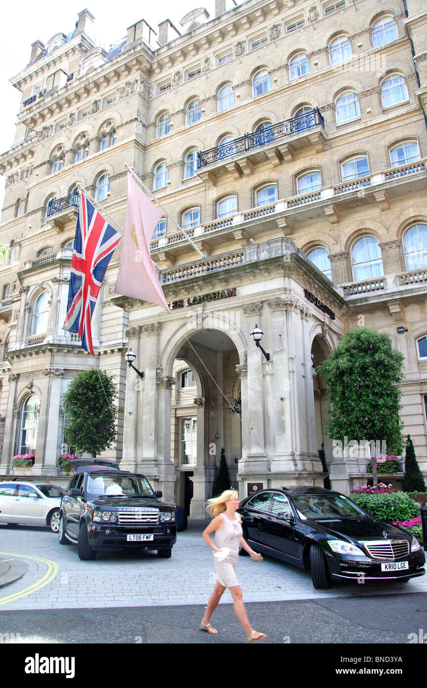 El Langham Hotel, Portland Place, la ciudad de Westminster, London, England, Reino Unido Foto de stock