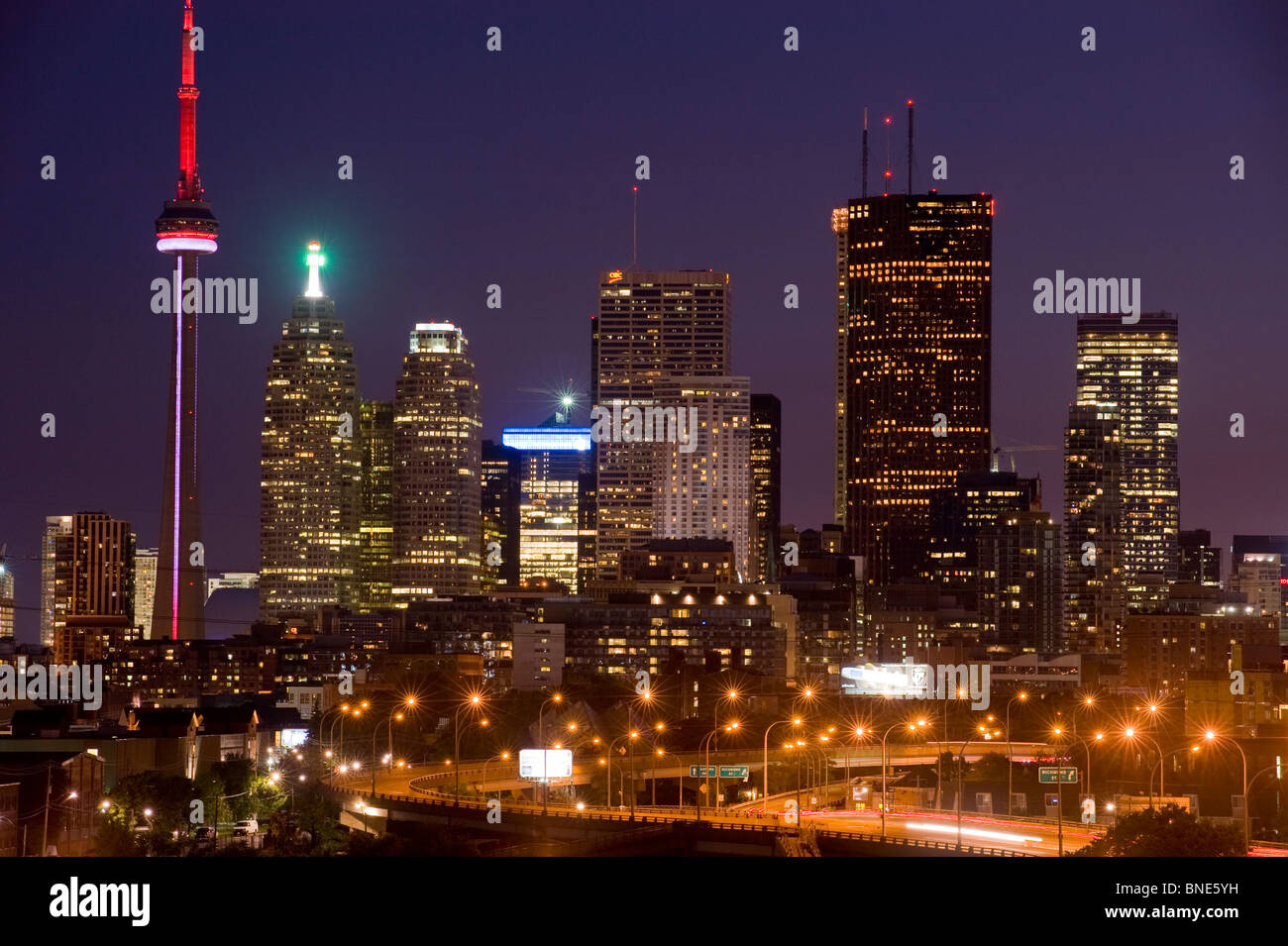 Toronto, la ciudad en la noche de Oriente Foto de stock