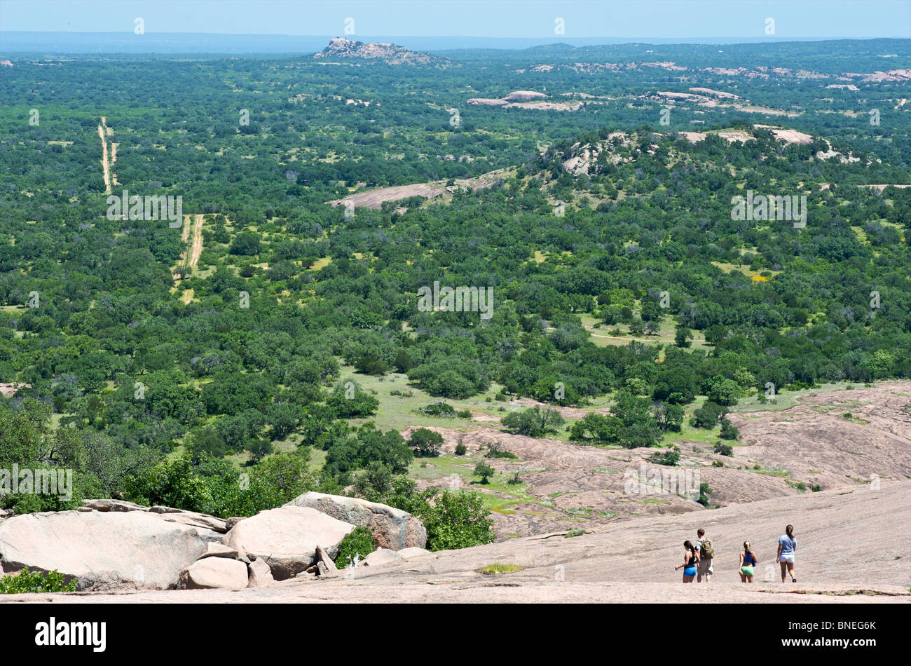 La vista desde la Cumbre de Roca Encantada Hill Country, Texas, EE.UU. Foto de stock