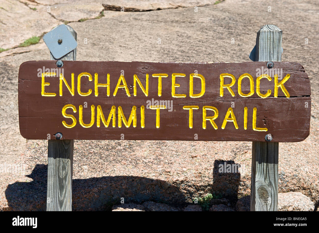 Enchanted rock summit Trail firmar, Texas, EE.UU. Foto de stock