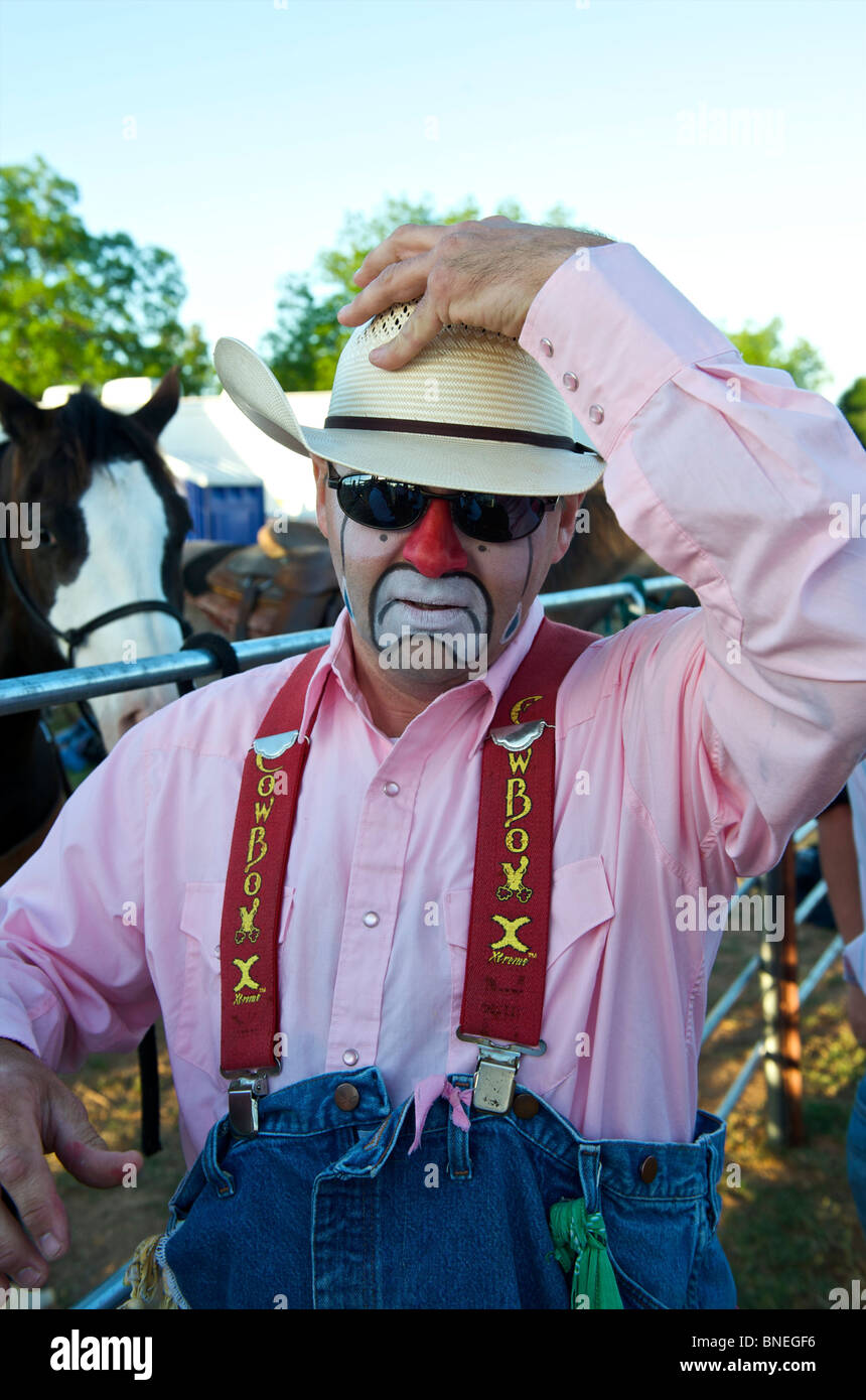 Miembro de Cowboy Rodeo PRCA posando como payaso en Smalltown, Bridgeport, Texas, EE.UU. Foto de stock