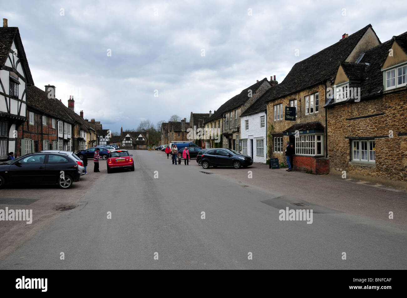 Main Street, Lacock, Wiltshire Foto de stock