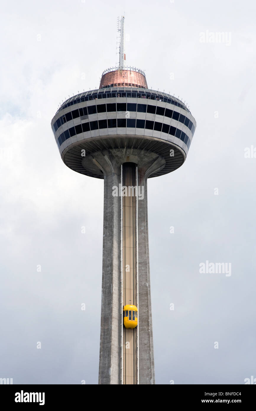 Skylon Tower, Niagara Falls, Ontario Foto de stock