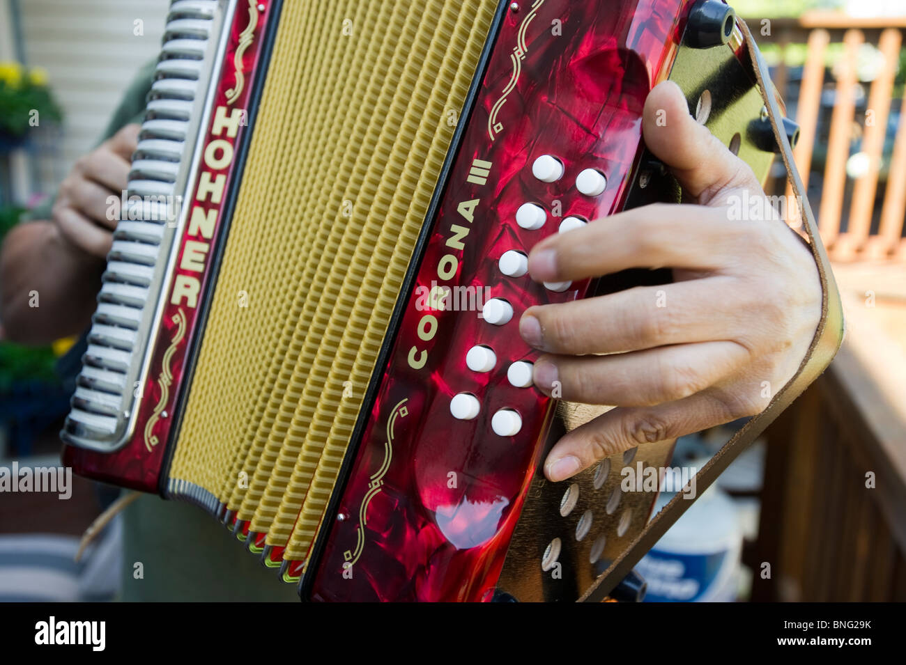 Instrumento de acordeón fotografías e imágenes de alta resolución - Alamy
