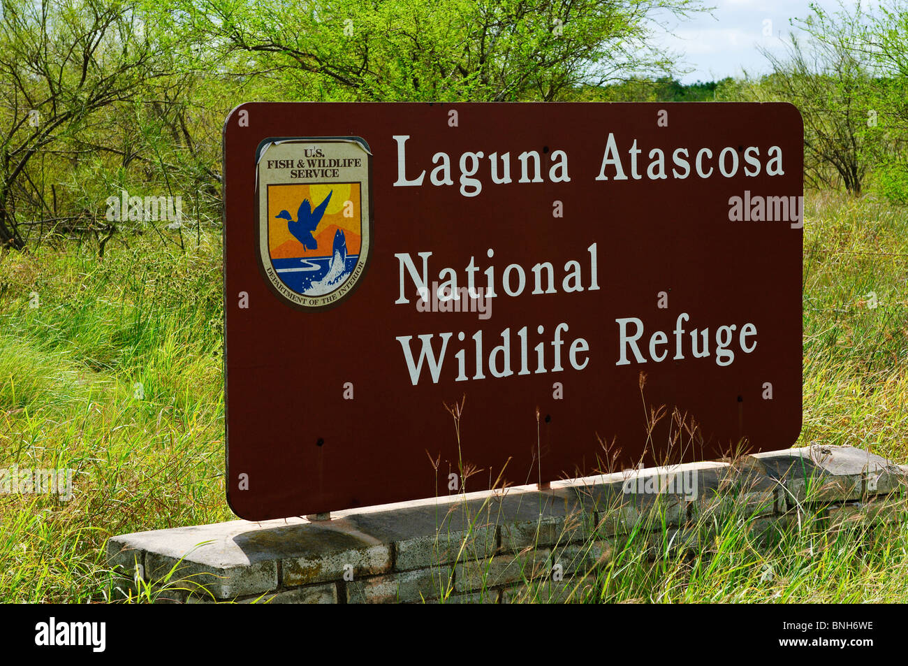 Señal de entrada al Refugio Nacional de vida Silvestre Laguna Atascosa, Brownsville, Texas. Foto de stock