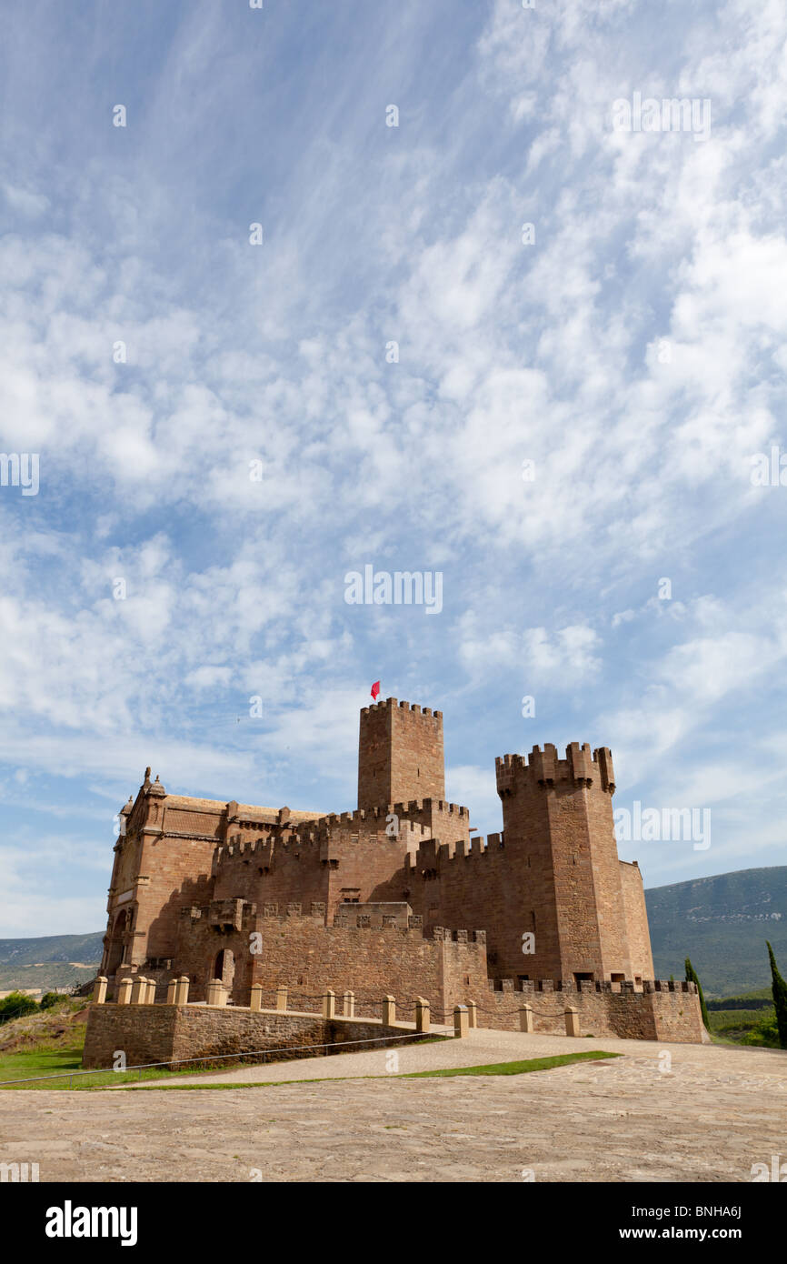 El castillo de Javier, en la provincia de Navarra - País Vasco de España. Famoso por ser el lugar de nacimiento de San Francisco Javier. Foto de stock