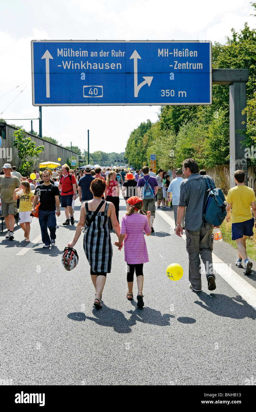'Still-Leben', cerró la autopista A40, en la región del Ruhr, NRW, Alemania. En julio de 2010 Foto de stock