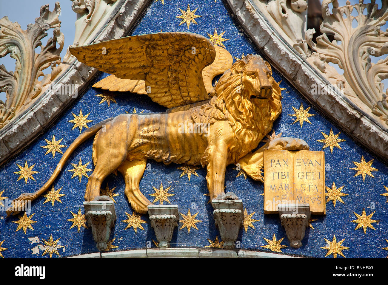 Europa, Italia, Venecia, Venecia, catalogado como Patrimonio Mundial por la UNESCO, León Alado en la basílica de San Marcos Foto de stock