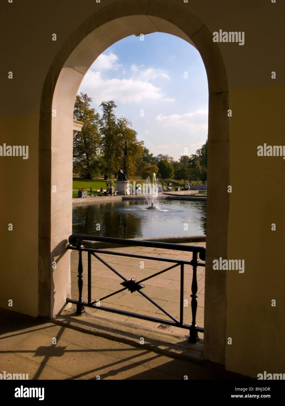 El jardín italiano, fuentes y estanques, Kensington Gardens, Foto de stock