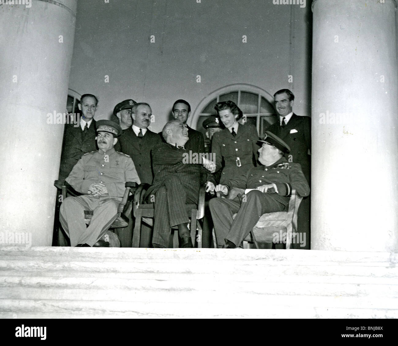 Conferencia de Yalta de febrero de 1945. Sarah Churchill se presentó al Presidente Roosevelt - véase la descripción más adelante. Foto Lewis Gale Foto de stock